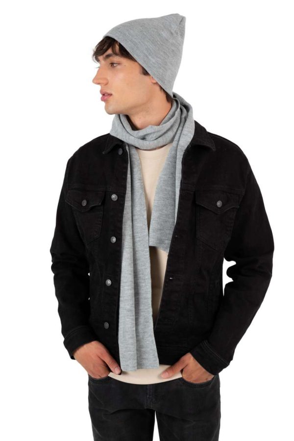 KNITTED BEANIE