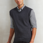 MEN'S V-NECK SLEEVELESS SWEATER